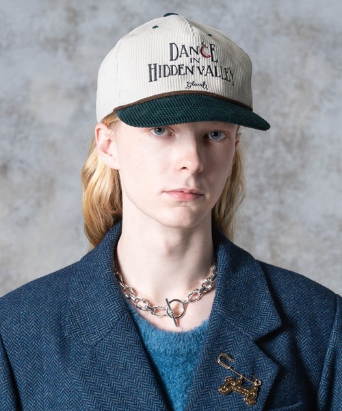 glamb（グラム）の「Hidden Valley Trucker Cap / ヒドゥンバレートラッカーキャップ（キャップ・メンズ・ホワイト/ブラック・FREE）」の2枚目の写真