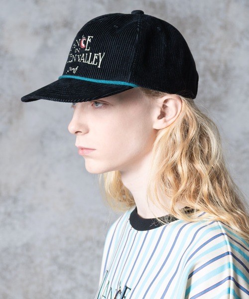 glamb（グラム）の「Hidden Valley Trucker Cap / ヒドゥンバレートラッカーキャップ（キャップ・メンズ・ホワイト/ブラック・FREE）」の10枚目の写真