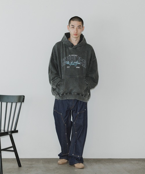 SUPPLIER（サプライヤー）の「SUPPLIER/サプライヤー Vintage Wash College Logo Hoodie カレッジロゴ フーディ―（パーカー・メンズ・チャコール/パープル・XL/L/M）」の17枚目の写真