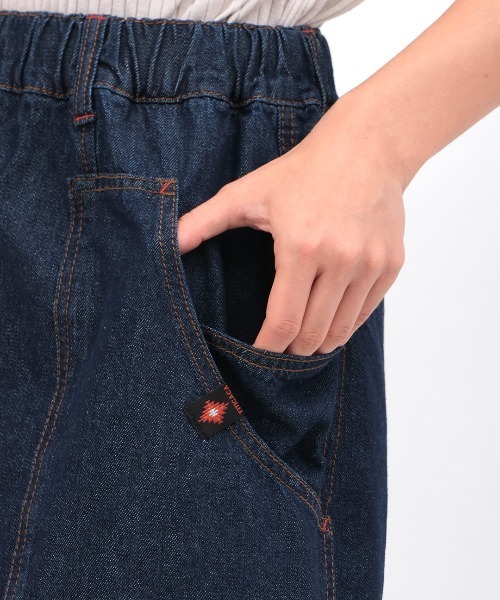 チチカカ（チチカカ）の「デニム切替テーパードパンツ（その他パンツ・レディース・オフホワイト/ブラック/インディゴブルー・FREE）」の13枚目の写真