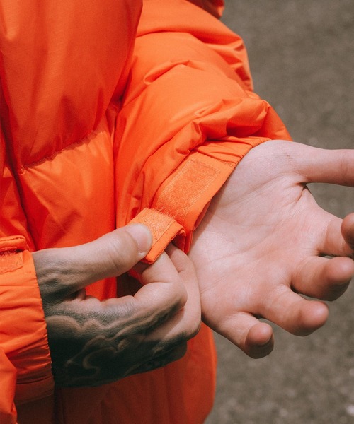 Subciety（サブサエティ）の「Essential down jkt（ダウンジャケット/コート・メンズ・ブラック×グリーン/オレンジ/ブラック/ブラック系その他・X-LARGE/LARGE/MEDIUM/SMALL）」の7枚目の写真