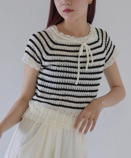 Uenui(ウニュイ)の「【 cunii 】 リボン付きレース編みニットトップス(Tシャツ/カットソー・レディース・その他1/ホワイト・FREE)」の2枚目の写真