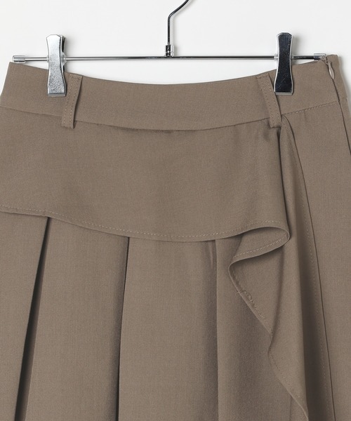 ALAND(エーランド)の「3.3 Field Trip/カスケードプリーツミニスカート(スカート・レディース・グレー/ブラック/ブラウン・FREE)」の6枚目の写真