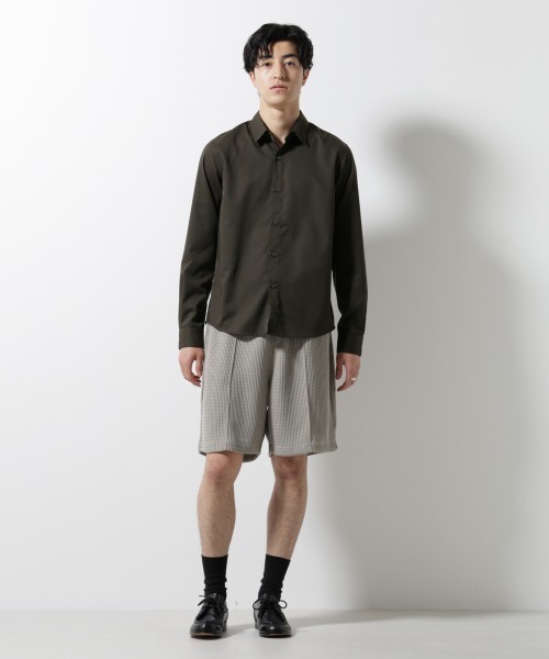 NANO universe(ナノユニバース)の「スタンダードレギュラーカラーシャツ/長袖(シャツ/ブラウス・メンズ・ホワイト/ブラウン/スミクロ/ベージュ・S/M/L/XL)」の21枚目の写真