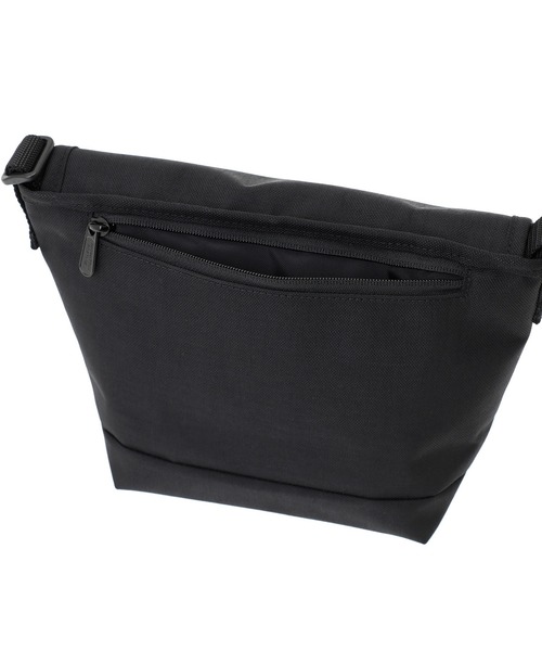 Manhattan Portage(マンハッタンポーテージ)の「NYLON MESSENGER BAG (XXS) BP W/DIV TMP(メッセンジャーバッグ・メンズ・ブラック・X-SMALL)」の14枚目の写真