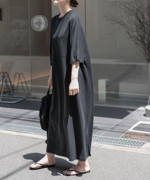 FORK&SPOON（フォークアンドスプーン）の「FORK&SPOON　モダールカノコクルーネックワンピース（ワンピース・レディース・ブラック/グリーン系その他/キャメル・1/2）」の6枚目の写真