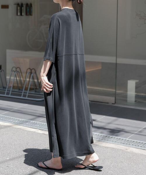 FORK&SPOON（フォークアンドスプーン）の「FORK&SPOON　モダールカノコクルーネックワンピース（ワンピース・レディース・ブラック/グリーン系その他/キャメル・1/2）」の8枚目の写真