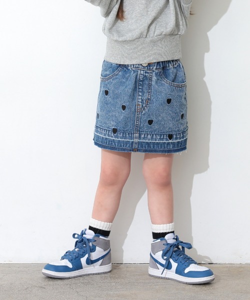 Ocean&Ground（オーシャン&グラウンド）の「Jr.ﾊｰﾄ刺繍ﾃﾞﾆﾑﾐﾆｽｶｰﾄ（デニムスカート・キッズ・ケミカルウォッシュ/ブラック・160/150）」の11枚目の写真