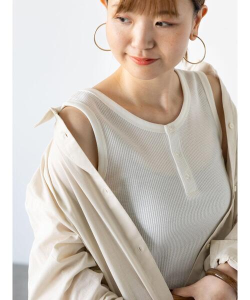 Lugnoncure(ルノンキュール)の「ワッフルヘンリータンクトップ(タンクトップ・レディース・オフホワイト/チャコールグレー/ブラック・F)」の6枚目の写真