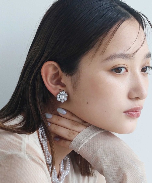 LHME(エルエイチエムイー)の「【WEB限定】“MELLOW”パールビジューイヤリング/サージカルステンレス(金属アレルギー対応)【LHME / エルエイチエムイー】(イヤリング・レディース・シルバー・ONE SIZE)」の9枚目の写真