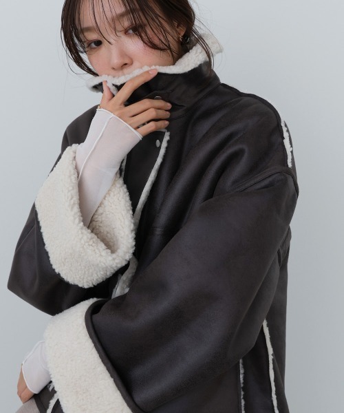 Bab(バブ)の「フェイクスエード×ボアボンディングムートンブルゾン(ムートンコート・レディース・チャコールグレー/ベージュ/ブラウン・M)」の10枚目の写真