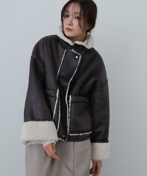 Bab(バブ)の「フェイクスエード×ボアボンディングムートンブルゾン(ムートンコート・レディース・チャコールグレー/ベージュ/ブラウン・M)」の11枚目の写真