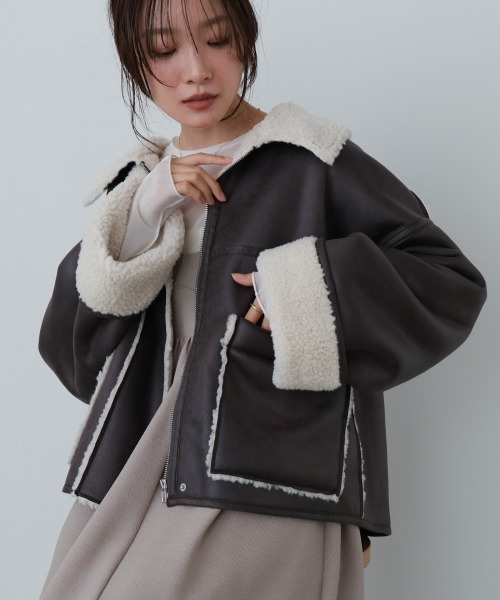 Bab(バブ)の「フェイクスエード×ボアボンディングムートンブルゾン(ムートンコート・レディース・チャコールグレー/ベージュ/ブラウン・M)」の14枚目の写真