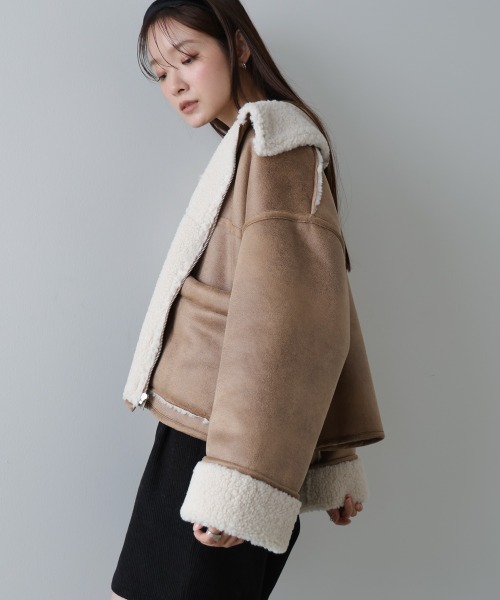 Bab(バブ)の「フェイクスエード×ボアボンディングムートンブルゾン(ムートンコート・レディース・チャコールグレー/ベージュ/ブラウン・M)」の18枚目の写真