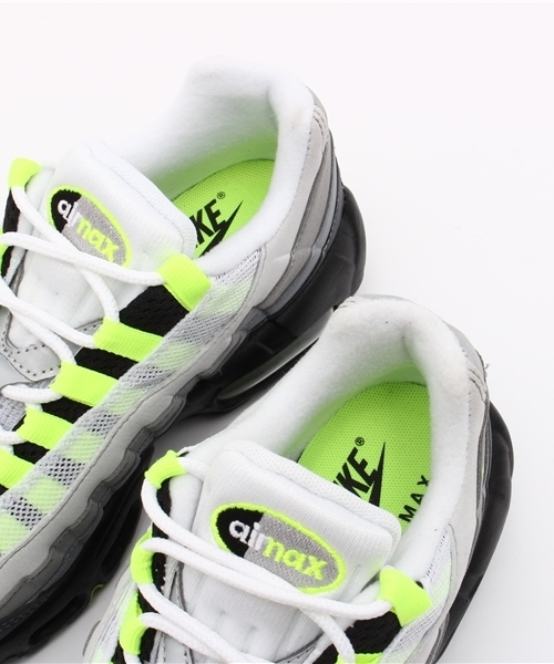 NIKE（ナイキ）の「NIKE（ナイキ） ウィメンズエアマックス95 OG（スニーカー・レディース・イエロー・23.5cm）」の9枚目の写真