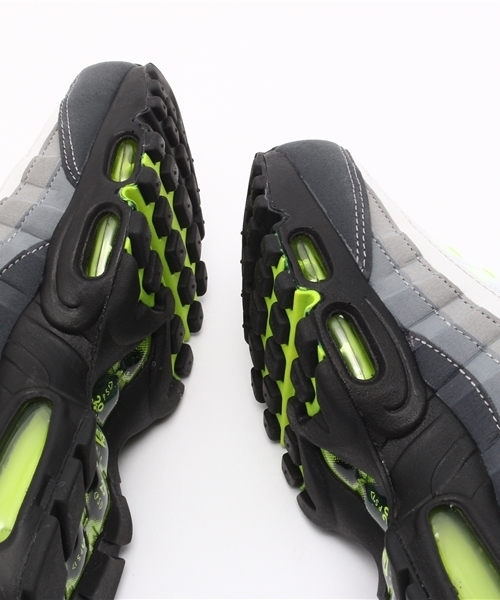 NIKE（ナイキ）の「NIKE（ナイキ） ウィメンズエアマックス95 OG（スニーカー・レディース・イエロー・23.5cm）」の12枚目の写真