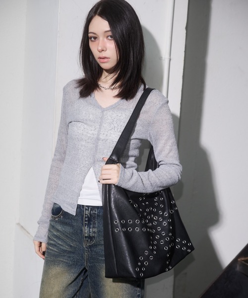 ENVYM（アンビー）の「アイレットデザインバッグ（ショルダーバッグ・レディース・ブラック/ブラウン・FREE）」の5枚目の写真