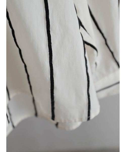 FIL DE FER(フィルデフェール)の「ベロアラインストライプ スタンドブラウス(シャツ/ブラウス・レディース・アイボリー・FREE)」の2枚目の写真