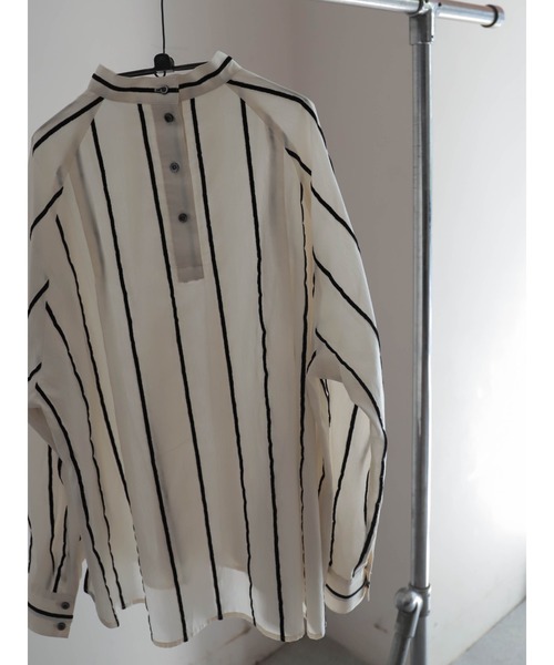 FIL DE FER(フィルデフェール)の「ベロアラインストライプ スタンドブラウス(シャツ/ブラウス・レディース・アイボリー・FREE)」の6枚目の写真