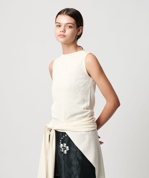 ATTISESSION(アティセッション)の「<ATTISESSION>タンクトップ×ストール ニット トップス(ニット/セーター・レディース・ブラック/オフホワイト・FREE)」の2枚目の写真