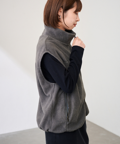 新品　PROTAGONISTA プロタゴニスタ ベスト　キャメル 新品 PROTAGONISTA プロタゴニスタ ベスト キャメル