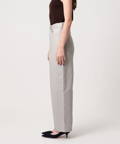 UNITED ARROWS（ユナイテッドアローズ）の「クリーン デニムパンツ（デニムパンツ・レディース・オフホワイト/ライトグレー・38/36）」の4枚目の写真
