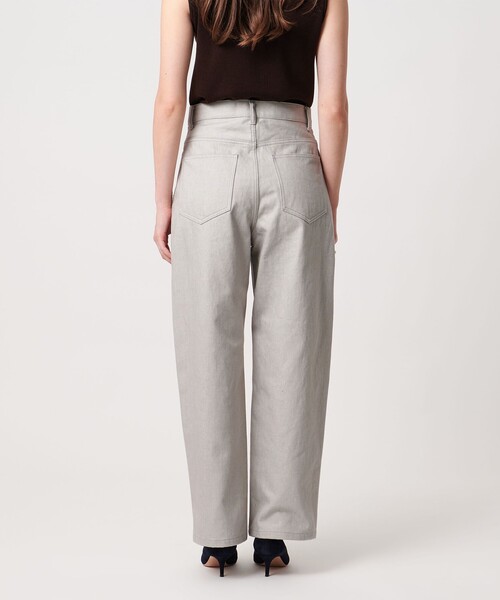 UNITED ARROWS（ユナイテッドアローズ）の「クリーン デニムパンツ（デニムパンツ・レディース・オフホワイト/ライトグレー・38/36）」の5枚目の写真