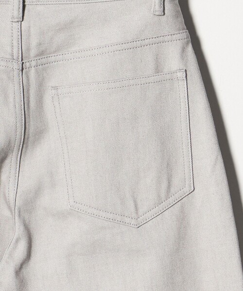 UNITED ARROWS（ユナイテッドアローズ）の「クリーン デニムパンツ（デニムパンツ・レディース・オフホワイト/ライトグレー・38/36）」の11枚目の写真