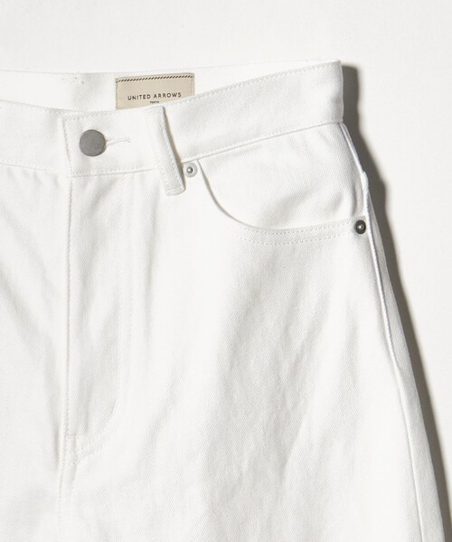 UNITED ARROWS（ユナイテッドアローズ）の「クリーン デニムパンツ（デニムパンツ・レディース・オフホワイト/ライトグレー・38/36）」の18枚目の写真