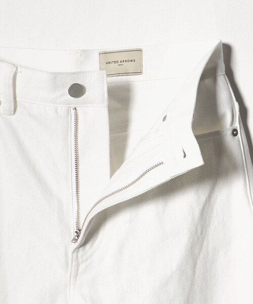 UNITED ARROWS（ユナイテッドアローズ）の「クリーン デニムパンツ（デニムパンツ・レディース・オフホワイト/ライトグレー・38/36）」の19枚目の写真