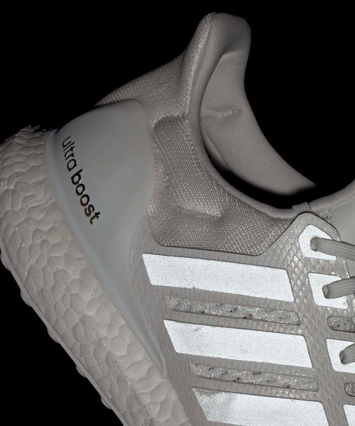 adidas(アディダス)の「ウルトラブースト 1.0 シューズ / Ultraboost 1.0 Shoes / アディダス adidas(スニーカー・メンズ・ホワイト・29.0cm/28.5cm/28.0cm/27.5cm/27.0cm/26.5cm/26.0cm/25.5cm/25.0cm)」の10枚目の写真