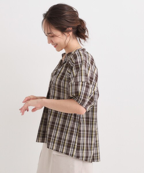DRESKIP(ドレスキップ)の「【S-LL/洗濯後しわになりにくい】ランタンスリーブで女性らしく 5分袖スキッパーブラウス(シャツ/ブラウス・レディース・ピンク系/チャコールグレー/ブルー系その他4/ブラウン系2・04/03/02/01)」の14枚目の写真