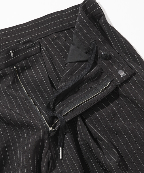 FREAK'S STORE(フリークスストア)の「限定展開 ワイドシルエット バレルレッグ スラックス パンツ(スラックス・メンズ・ブラック系その他/ブラック/ブルー系その他/グレー・SMALL/LARGE/MEDIUM)」の8枚目の写真