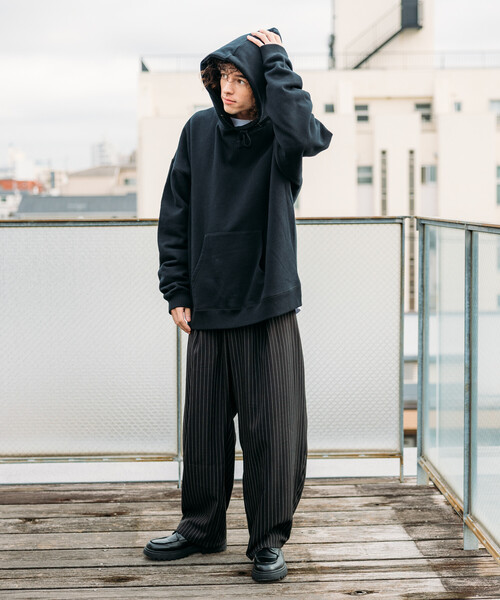 FREAK'S STORE(フリークスストア)の「限定展開 ワイドシルエット バレルレッグ スラックス パンツ(スラックス・メンズ・ブラック系その他/ブラック/ブルー系その他/グレー・SMALL/LARGE/MEDIUM)」の15枚目の写真