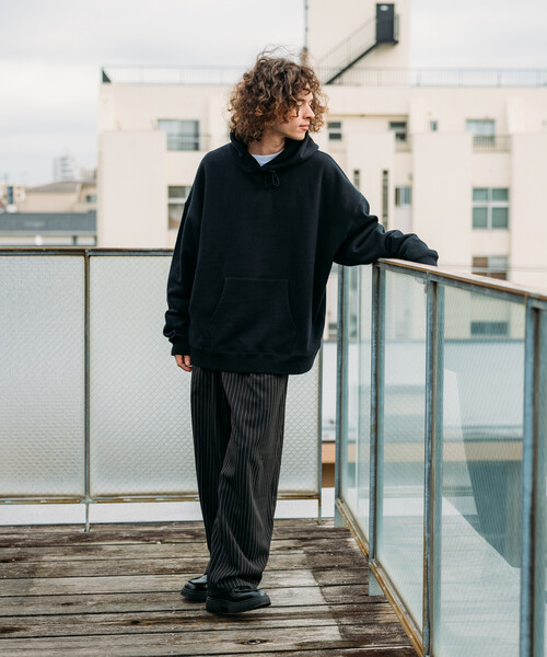 FREAK'S STORE(フリークスストア)の「限定展開 ワイドシルエット バレルレッグ スラックス パンツ(スラックス・メンズ・ブラック系その他/ブラック/ブルー系その他/グレー・SMALL/LARGE/MEDIUM)」の17枚目の写真