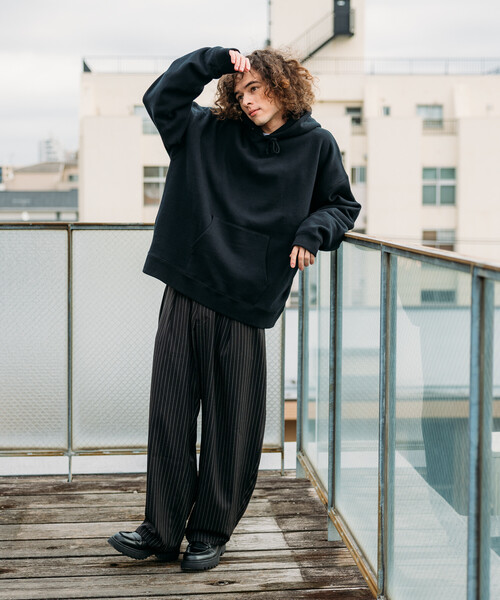 FREAK'S STORE(フリークスストア)の「限定展開 ワイドシルエット バレルレッグ スラックス パンツ(スラックス・メンズ・ブラック系その他/ブラック/ブルー系その他/グレー・SMALL/LARGE/MEDIUM)」の18枚目の写真