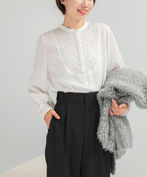 URBAN RESEARCH ROSSO WOMEN(アーバンリサーチ ロッソ)の「ウォッシャブルフラワー刺繍レースブラウス(シャツ/ブラウス・レディース・ブラック/オフホワイト/ベージュ系その他・FREE)」の7枚目の写真