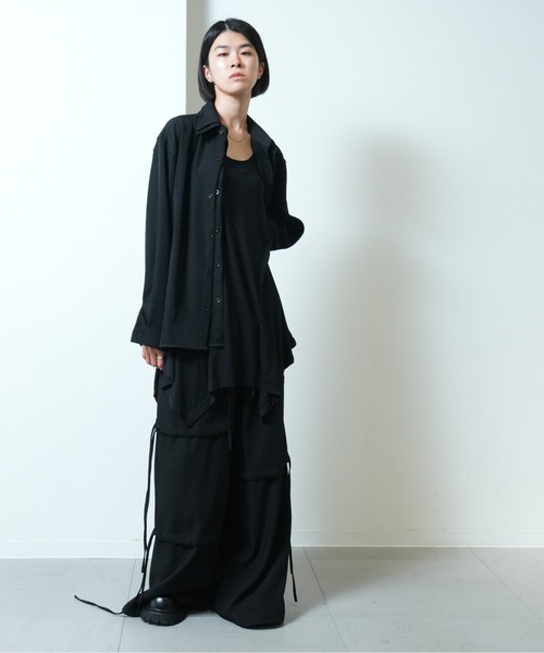 Ruze(ルゼ)の「Asymmetry drawstring wide pants / アシンメトリー ドローストリング ワイドパンツ(その他パンツ・メンズ・ブラック・FREE)」の5枚目の写真
