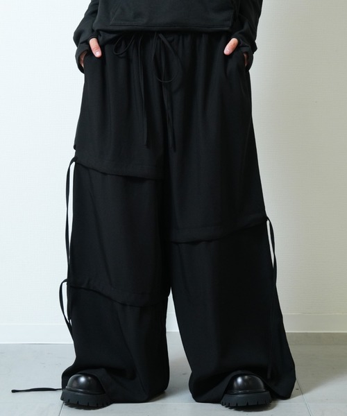 Ruze(ルゼ)の「Asymmetry drawstring wide pants / アシンメトリー ドローストリング ワイドパンツ(その他パンツ・メンズ・ブラック・FREE)」の16枚目の写真