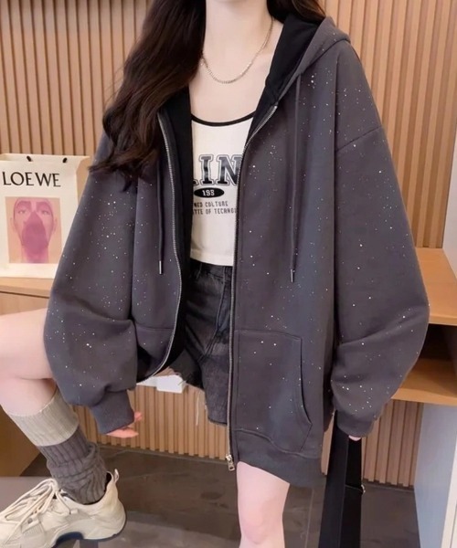 yuue' ( wear )(ユーイ)の「ラメグリッターオーバーサイズジップフーディー/キラキラパーカー(パーカー・レディース・ブラック/チャコールグレー・FREE)」の19枚目の写真