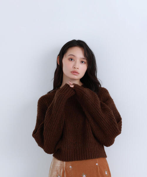 NATURAL BEAUTY BASIC（ナチュラルビューティーベーシック）の「◇【BLANC】クロップドアゼフォルムニット（ニット/セーター・レディース・ダークブラウン/ピンク/ライトグリーン・FREE）」の9枚目の写真