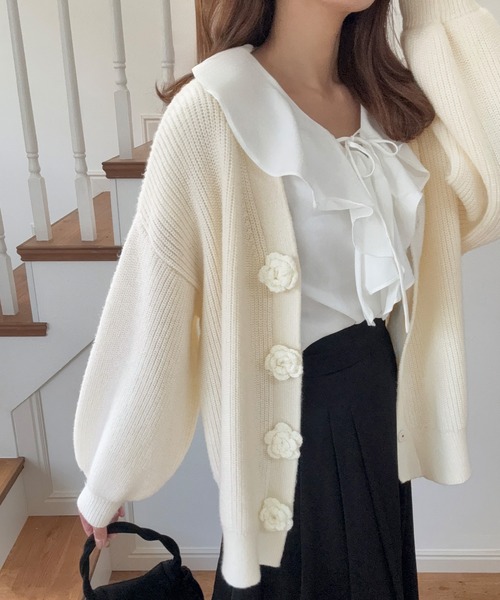 LAUIR（ラウアー）の「花デザインビッグシルエットニットカーディガン