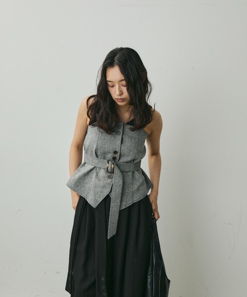 Lunea（ルネア）の「ベルト付き2wayビスチェ（キャミソール・レディース・グレー/ブラウン・FREE）」の16枚目の写真