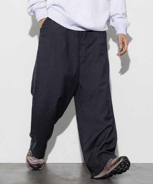 FREAK'S STORE(フリークスストア)の「Washed 100% Wool ワイドシルエット スラックスパンツ(スラックス・メンズ・ブラック/グレー・MEDIUM/LARGE)」の2枚目の写真