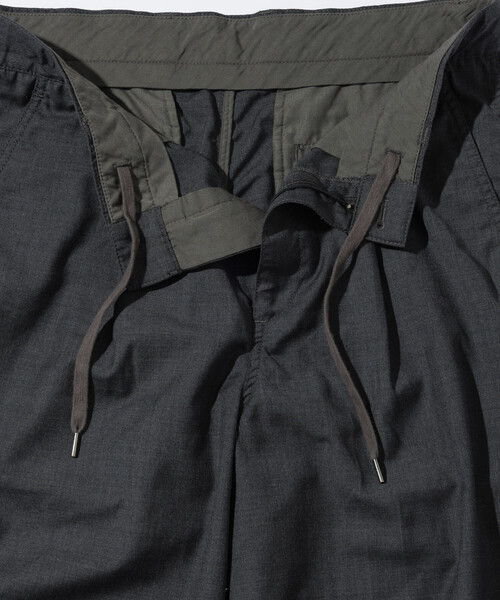 FREAK'S STORE(フリークスストア)の「Washed 100% Wool ワイドシルエット スラックスパンツ(スラックス・メンズ・ブラック/グレー・MEDIUM/LARGE)」の19枚目の写真