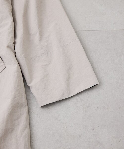 ear PAPILLONNER（イアパピヨネ）の「【はぴだんぶい×PEZ(ペッツ)×ear】コラボレインコート（その他アウター・レディース・ライトグレー・FREE）」の14枚目の写真