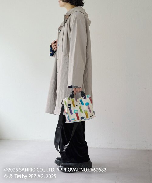 ear PAPILLONNER（イアパピヨネ）の「【はぴだんぶい×PEZ(ペッツ)×ear】コラボレインコート（その他アウター・レディース・ライトグレー・FREE）」の20枚目の写真