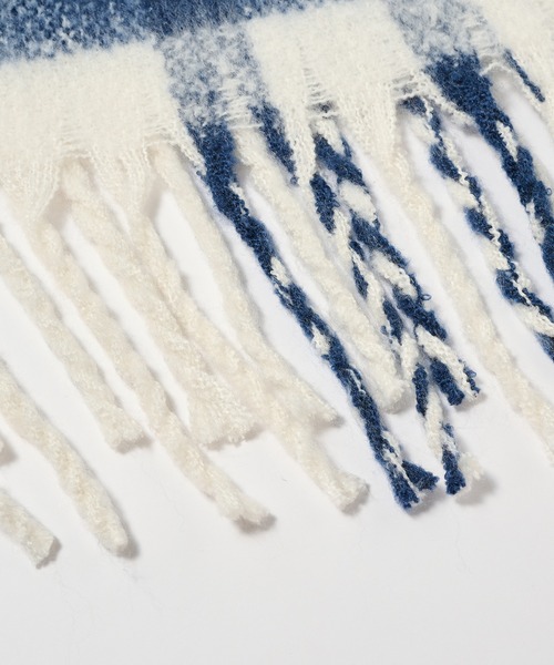 Barbour(バブアー)の「【Barbour】barbour isla tartan boucle scarf 217cm*39cm / LSC0293(マフラー・メンズ・その他1/その他2/その他3・FREE)」の7枚目の写真