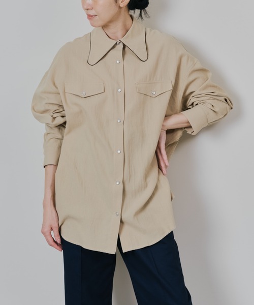 TEVALT（ヴァレット）の「バタフライカラーウエスタンライクシャツ（シャツ/ブラウス・レディース・グリーン/チャコール/ベージュ・38）」の2枚目の写真