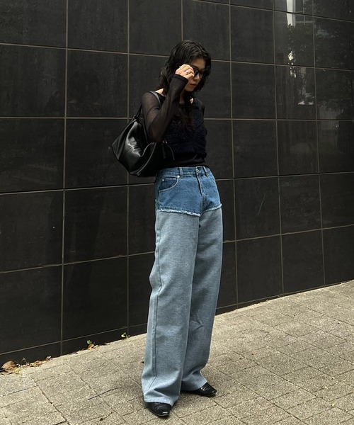 Ameri（アメリ）の「FLOCKY SWITCHING DENIM PANTS（デニムパンツ・レディース・ブラウン/ブルー・24inch/25inch/26inch）」の3枚目の写真